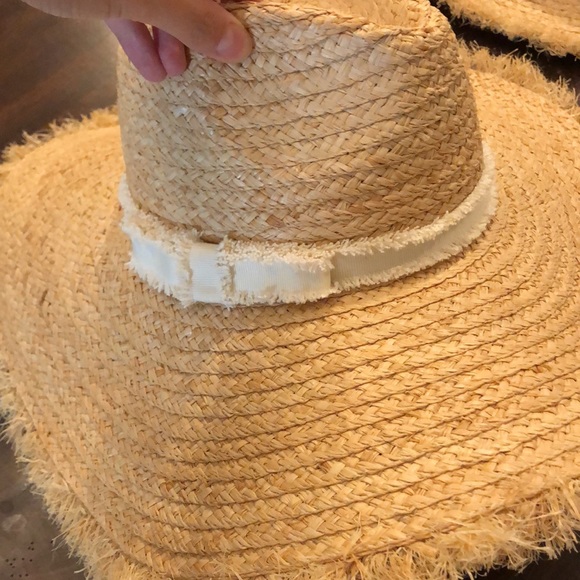 Hat Attack Coverup Sunhat in Natural & Ivory - Picture 4 of 9